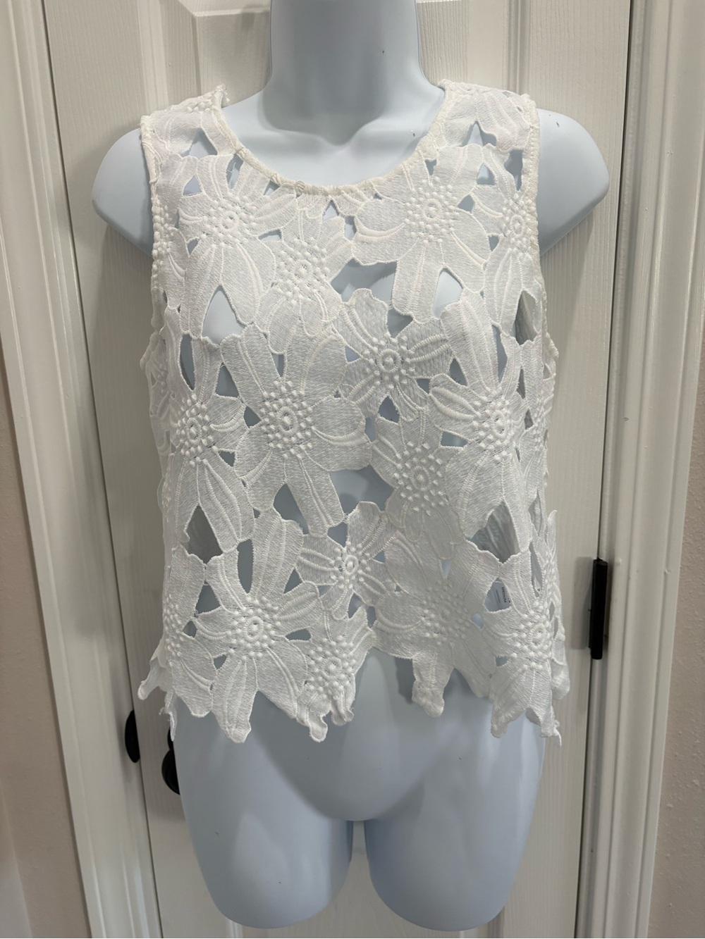 Acemi White Floral Crochet Camisole